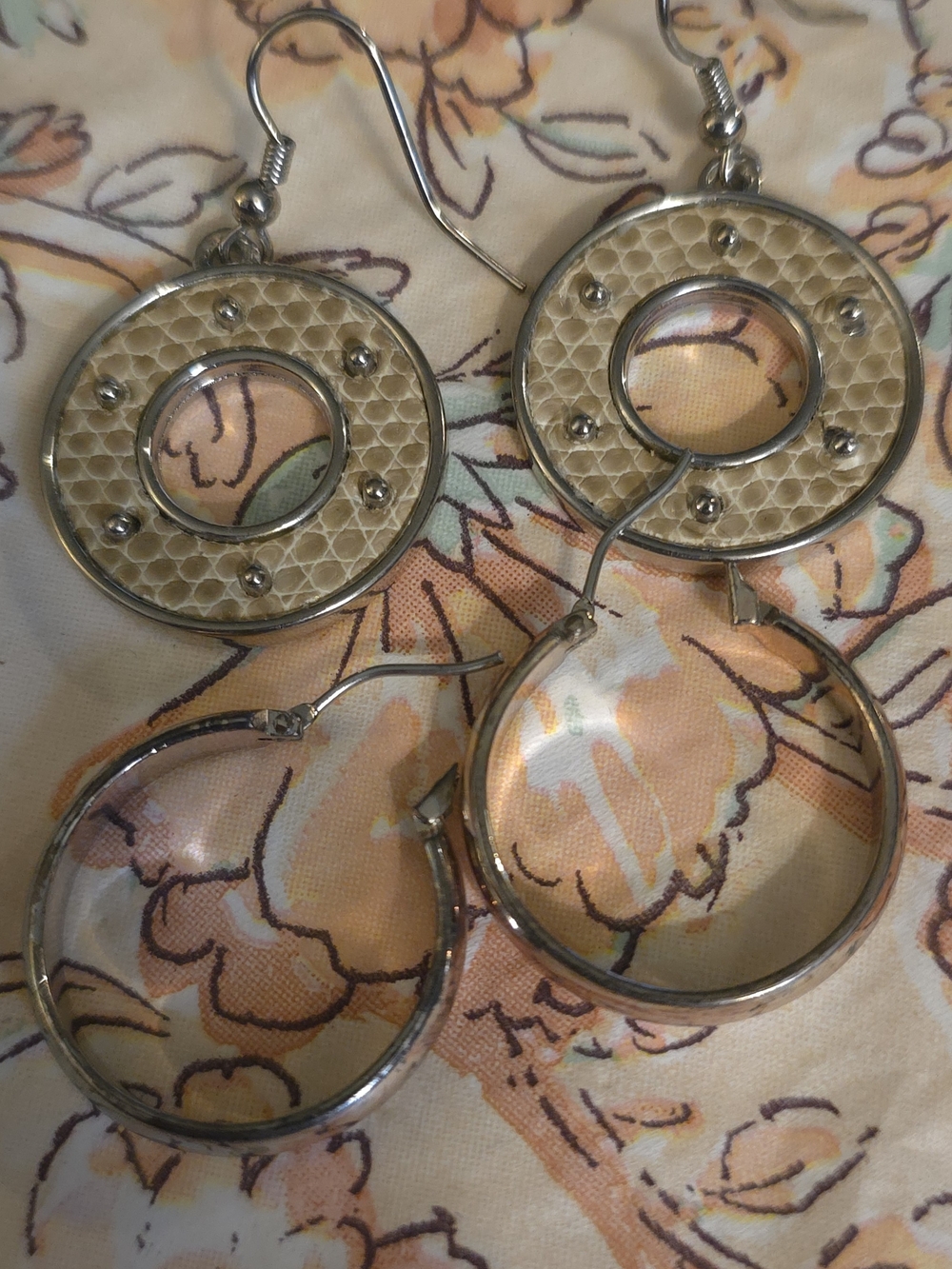 4/$25 Deal! Vintage Silver & Cream Double Hoop Drop Earrings Set